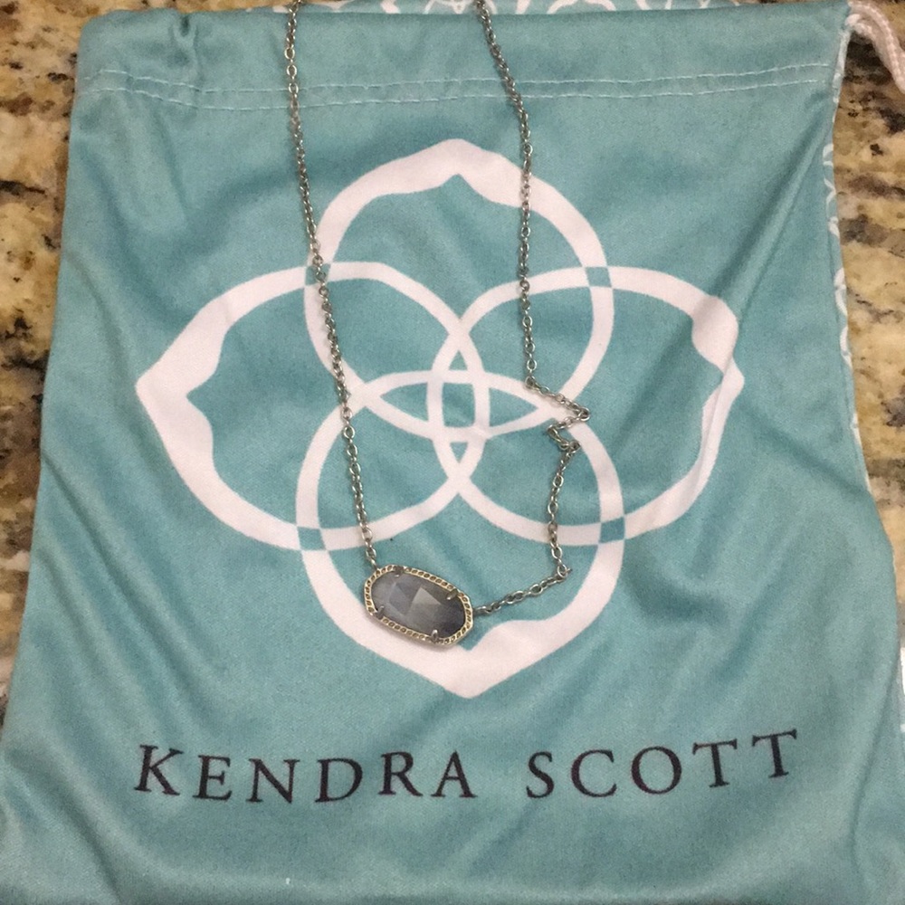 Kendra Scott necklace